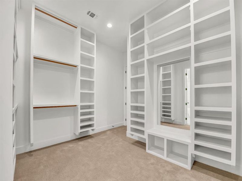 Spacious, unfurnished interior of a new home in , Weatherford (Image 37).