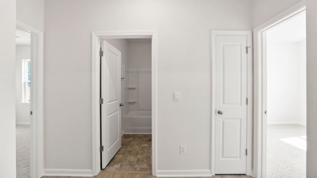 Spacious, unfurnished interior of a new home in Foxbank, Gray Court (Image 22).