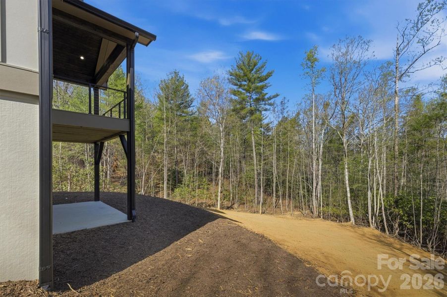 This property, house, and lot are all ready to be someone's home, and the yard has been sewn via hydroseed for a beautiful lush lawn. Thank you for taking the time to view this listing for 173 Waters Edge Dr! This property, house, and lot are all ready to be someone's home, and the yard has been sewn via hydroseed for a beautiful lush lawn. Thank you for taking the time to view this listing for 173 Waters Edge Dr!