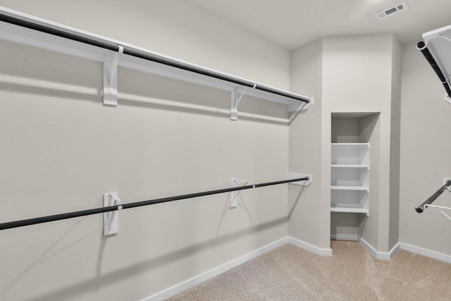 Spacious, unfurnished interior of a new home in Huntington Place, Rosharon (Image 13).