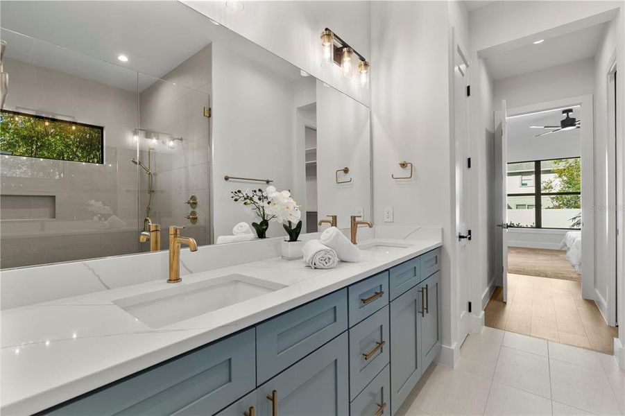 Furnished interior view inside a new home in , Winter Park (Image 12).