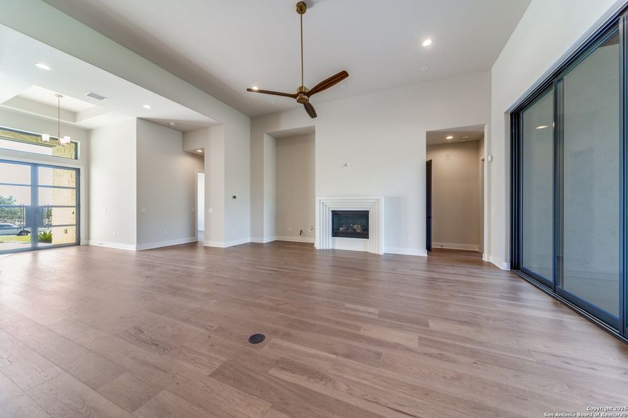 Spacious, unfurnished interior of a new home in , Boerne (Image 25).