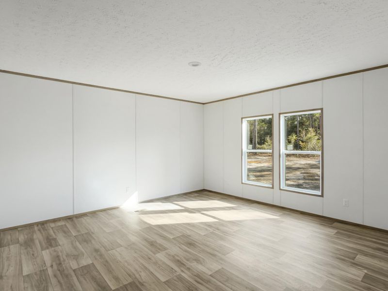Spacious, unfurnished interior of a new home in , Walterboro (Image 18).