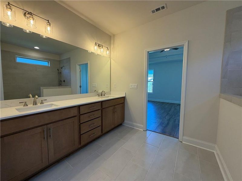 Furnished interior view inside a new home in , Jefferson (Image 11).