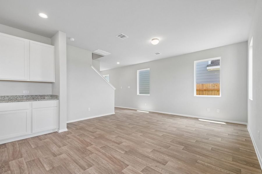 Spacious, unfurnished interior of a new home in Cascade, Liberty Hill (Image 10).