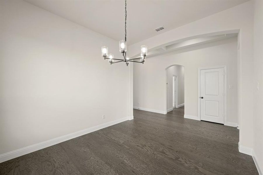 113 Grey wolf- DIning-2 113 Grey wolf- DIning-2