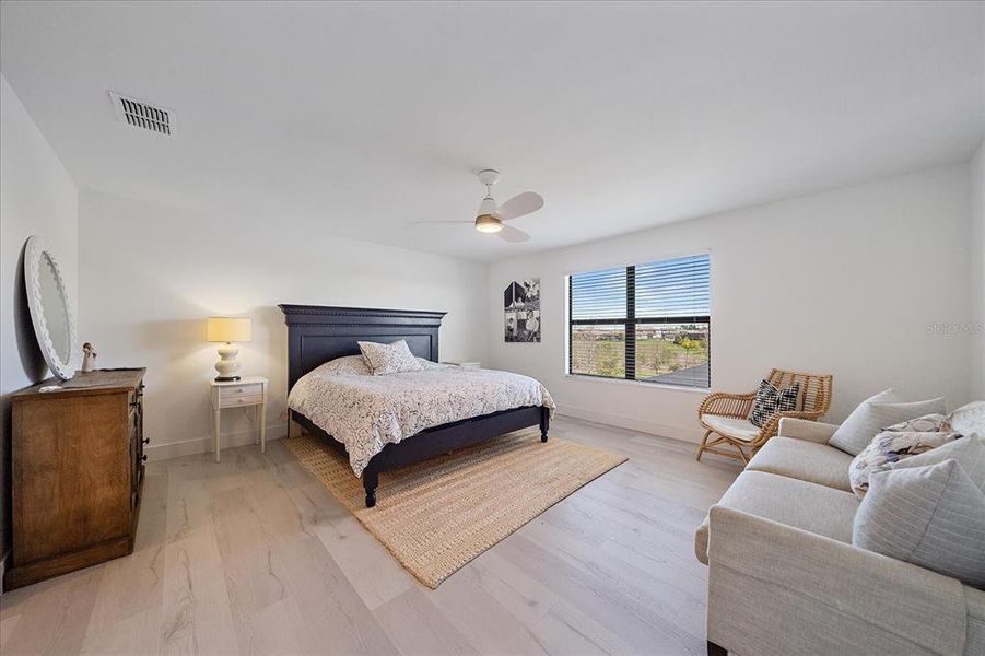 Furnished interior view inside a new home in , Bradenton (Image 31).