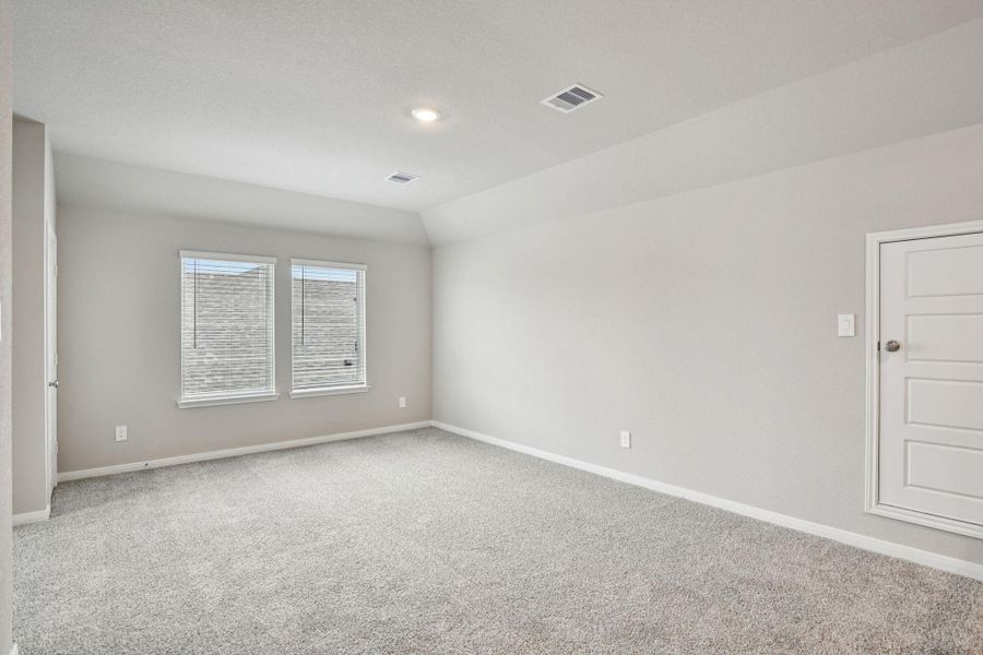Spacious, unfurnished interior of a new home in , Montgomery (Image 32).
