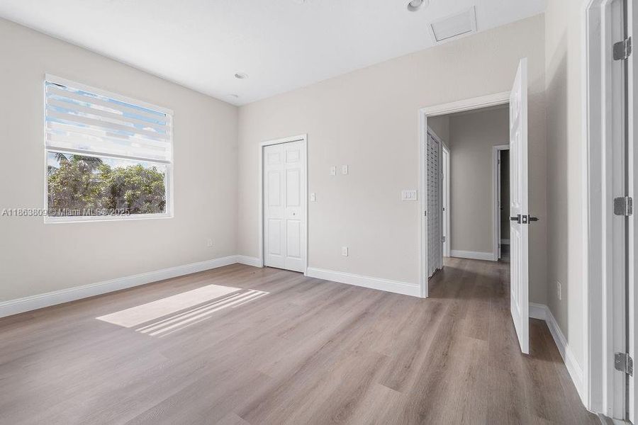 Spacious, unfurnished interior of a new home in , Tamarac (Image 26).