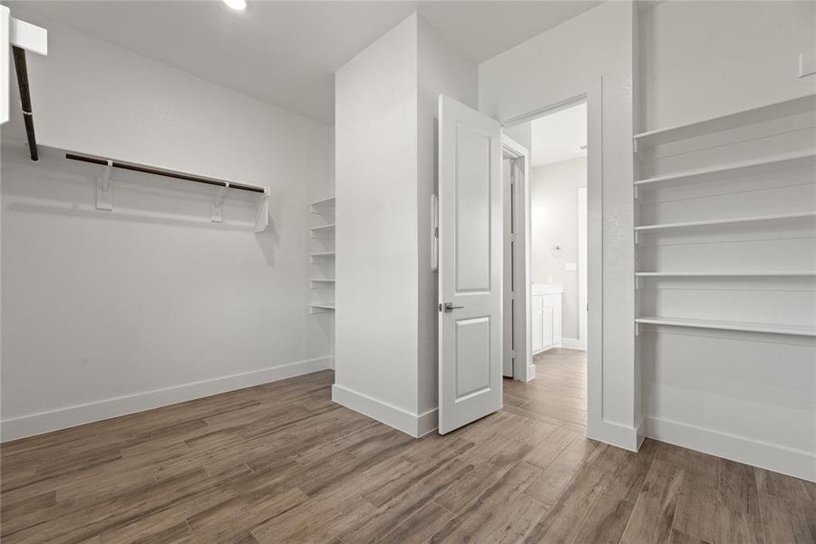 Furnished interior view inside a new home in Crystal Springs Estates, Alvarado (Image 8).