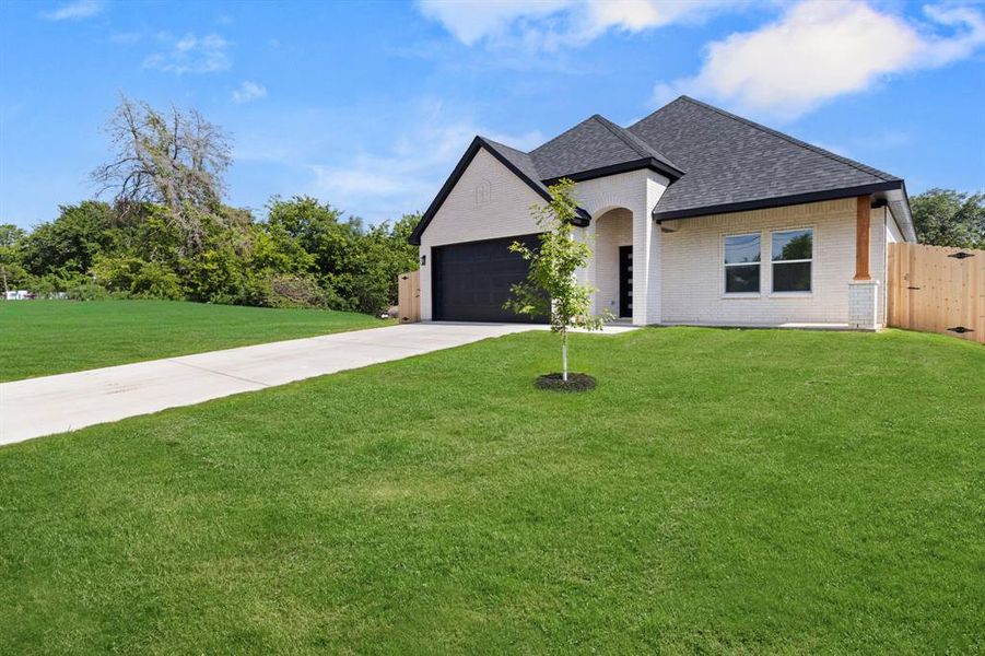 Front exterior of a new home in , Fort Worth, TX, highlighting curb appeal (Image 25).
