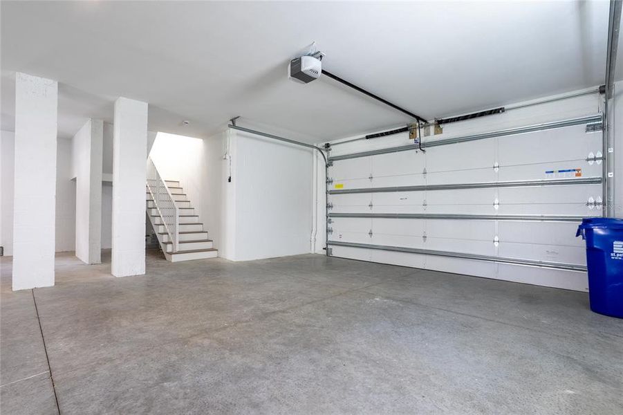 Spacious, unfurnished interior of a new home in , St. Petersburg (Image 43).