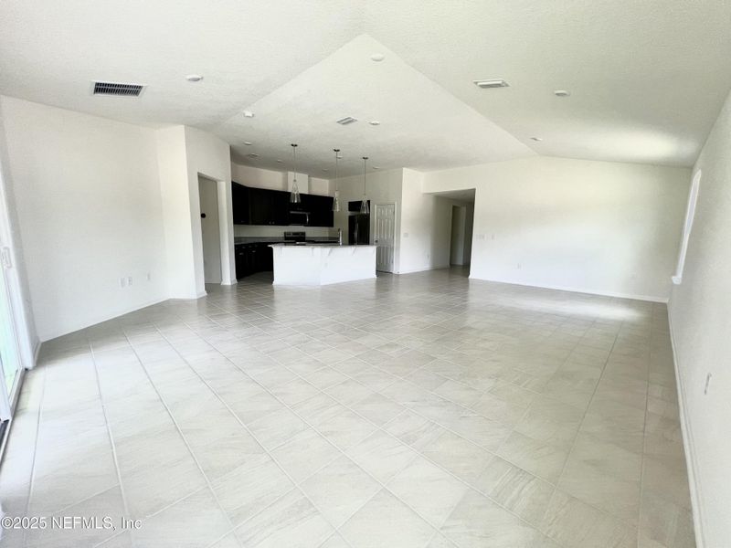 Spacious, unfurnished interior of a new home in Bellbrooke, Jacksonville (Image 9). Spacious, unfurnished interior of a new home in Bellbrooke, Jacksonville (Image 9).