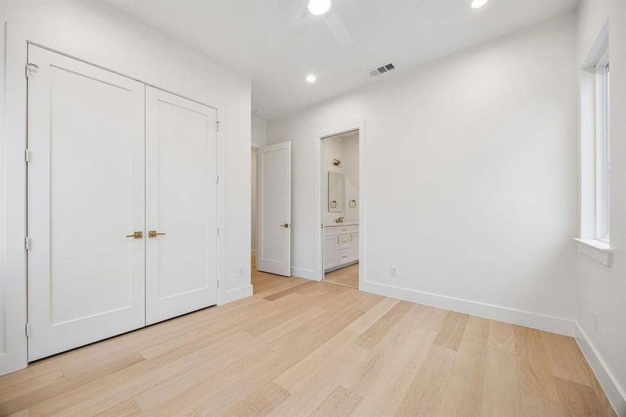 Spacious, unfurnished interior of a new home in , Dallas (Image 21).