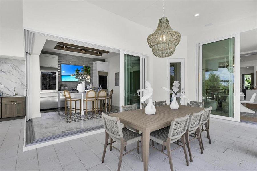 Exterior details and patio area of a home in , Venice (Image 33).