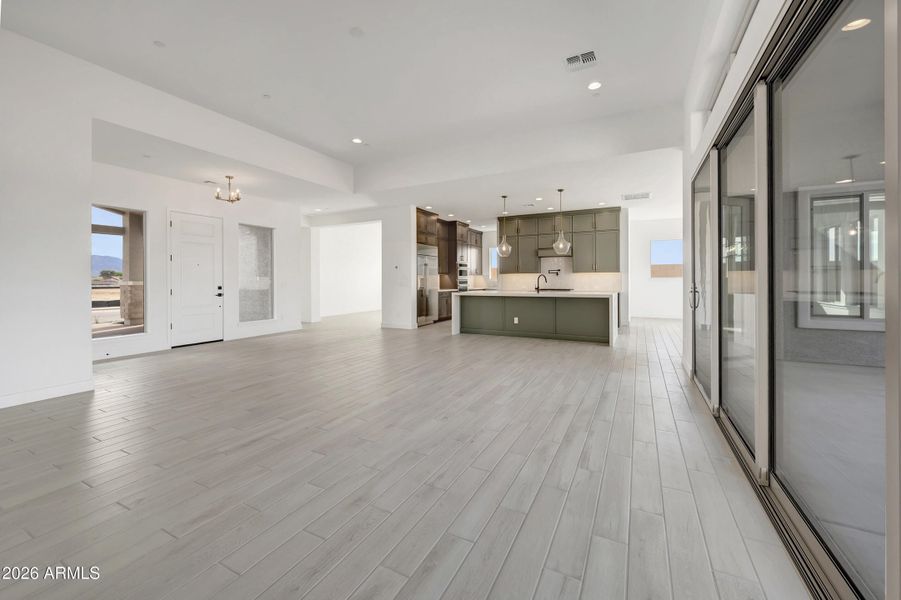 L163-HDR018 L163-HDR018