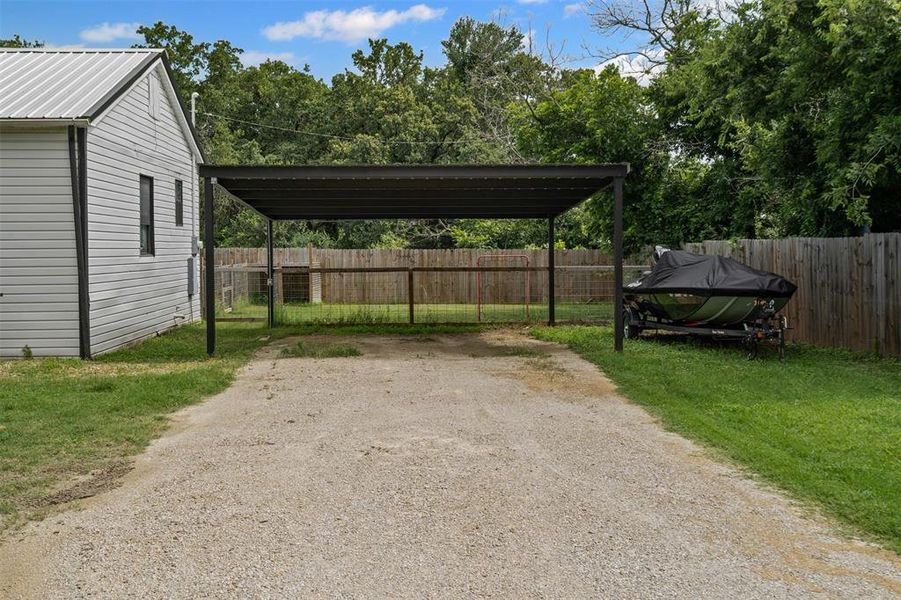 Front exterior of a new home in , Weatherford, TX, highlighting curb appeal (Image 24). Front exterior of a new home in , Weatherford, TX, highlighting curb appeal (Image 24).