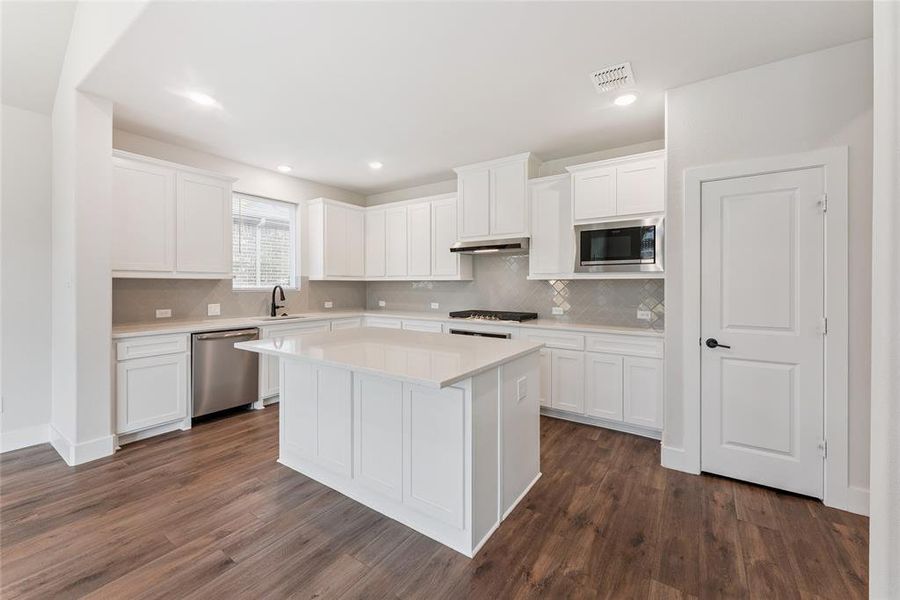 Furnished interior view inside a new home in , Celina (Image 7).
