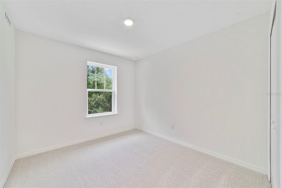 Spacious, unfurnished interior of a new home in Towns at Greenleaf, Oviedo (Image 20).
