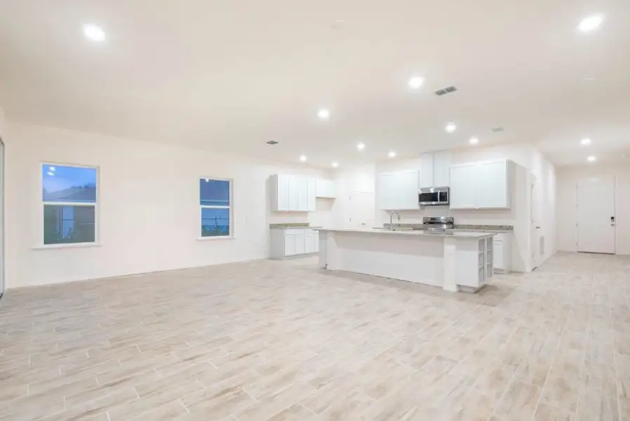 Spacious, unfurnished interior of a new home in Cape Coral, Cape Coral (Image 10). Spacious, unfurnished interior of a new home in Cape Coral, Cape Coral (Image 10).