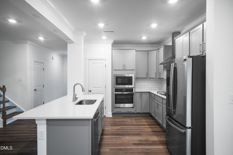 SUN_Stoneriver_Pic_LandrumIII-13