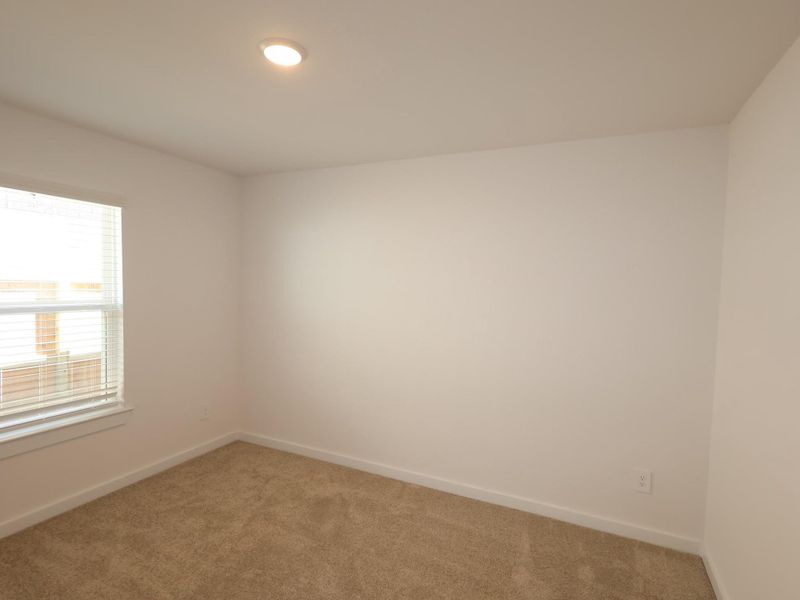 Spacious, unfurnished interior of a new home in Sorella, Tomball (Image 13).