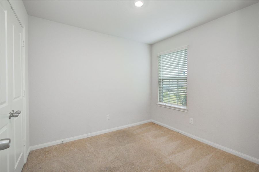 Spacious, unfurnished interior of a new home in Wayside Village, Houston (Image 13).