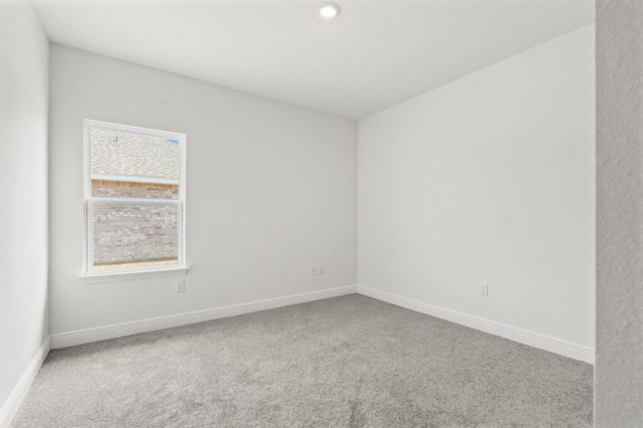 Spacious, unfurnished interior of a new home in Natureview, Freeport (Image 22).