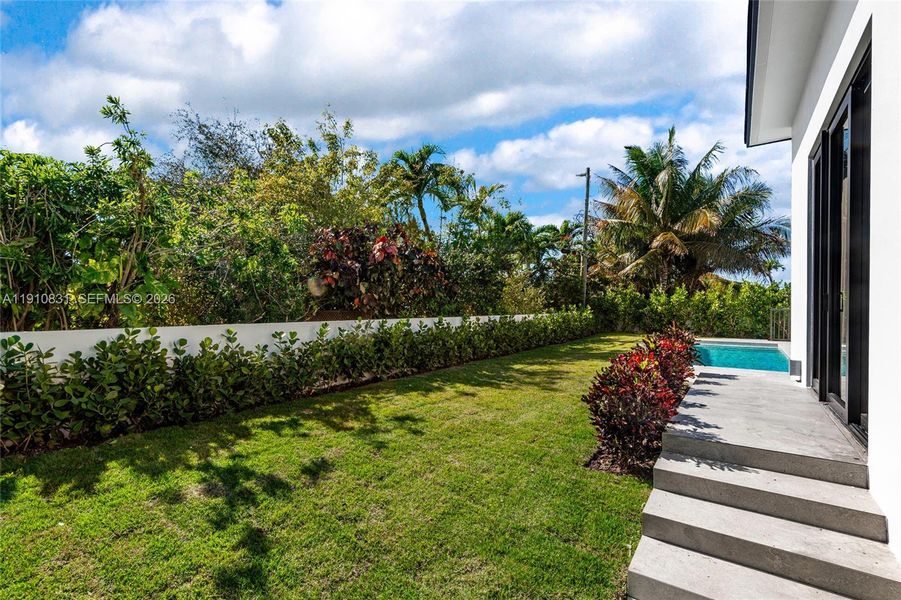 Exterior details and patio area of a home in , Miami Beach (Image 29).