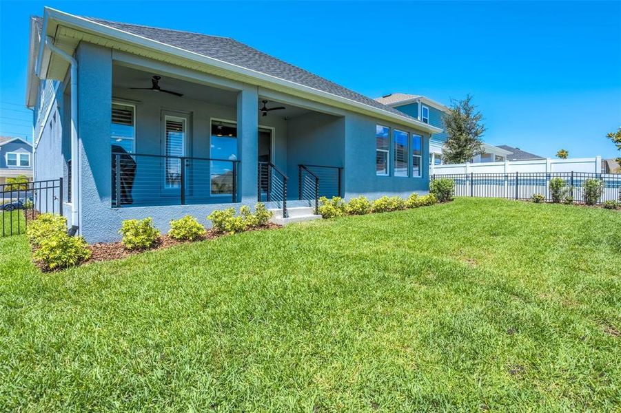 Exterior details and patio area of a home in , Tarpon Springs (Image 21).