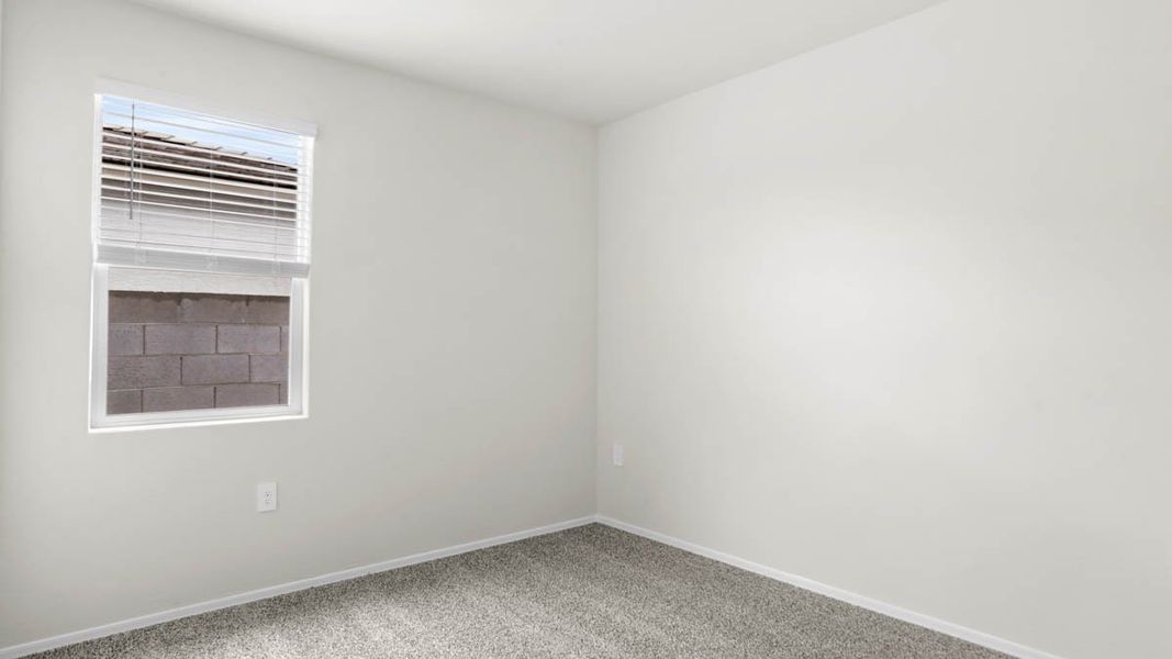 Spacious, unfurnished interior of a new home in Rio Rancho Estates, Wittmann (Image 21).