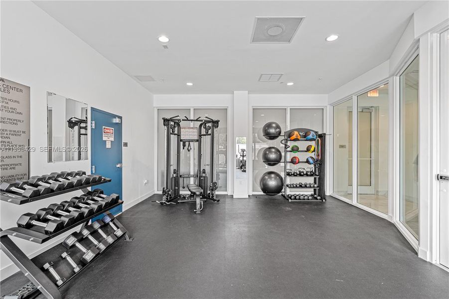 Community amenities in , Hollywood (Image 15). Community amenities in , Hollywood (Image 15).