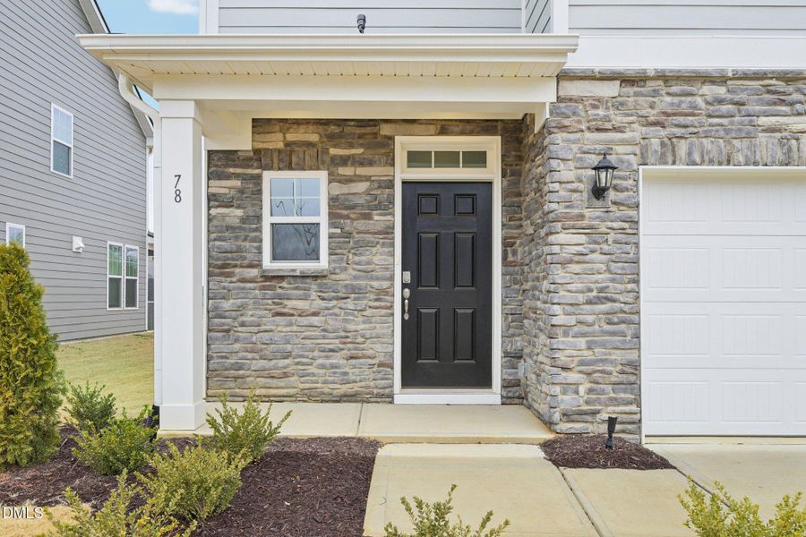5-web-or-mls-Willow Cameron Wy-S0502-005