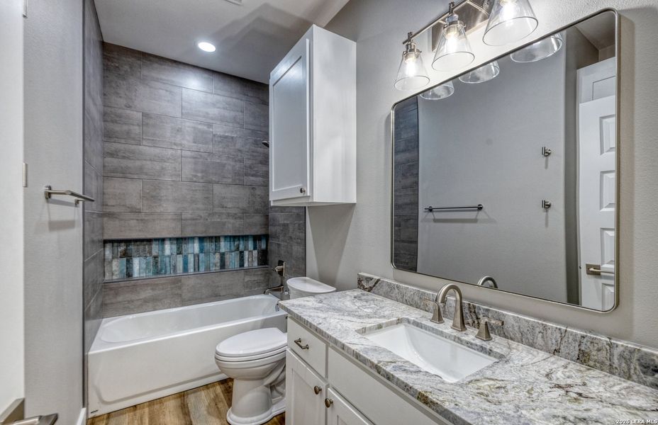 Furnished interior view inside a new home in , Uvalde (Image 6).