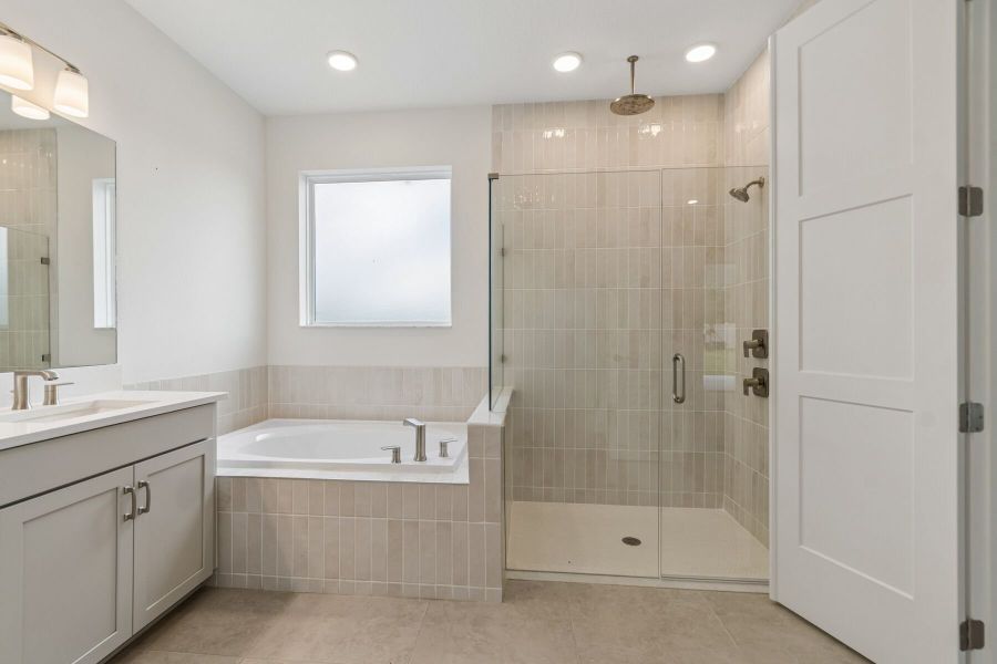 Owner's Bathroom Owner's Bathroom