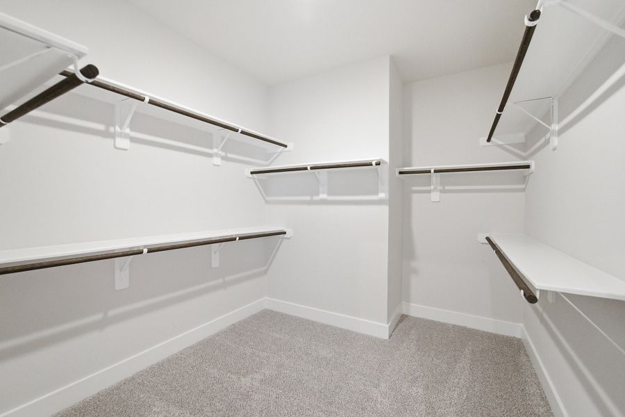 Spacious, unfurnished interior of a new home in Pecan Estates, Crosby (Image 32).