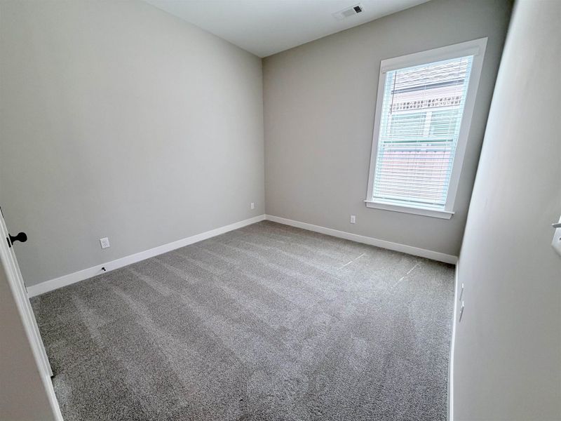 Spacious, unfurnished interior of a new home in Lockwood, Collierville (Image 24).