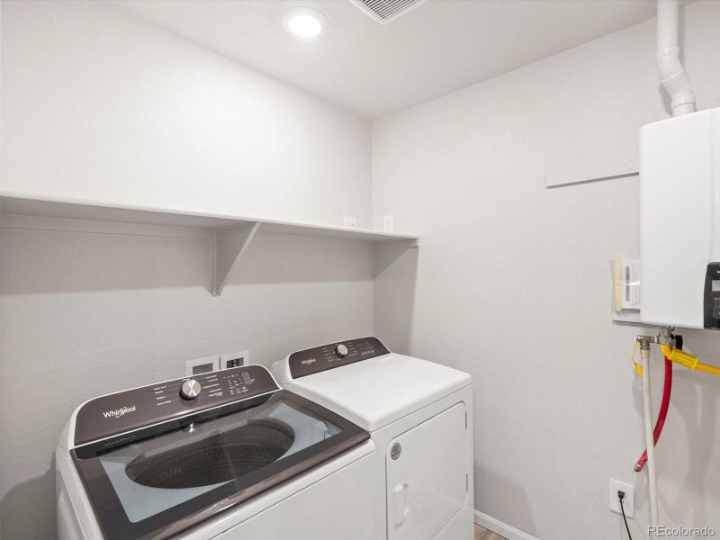 Furnished interior view inside a new home in Horizon Uptown: The Meadow Collection, Aurora (Image 10). Furnished interior view inside a new home in Horizon Uptown: The Meadow Collection, Aurora (Image 10).