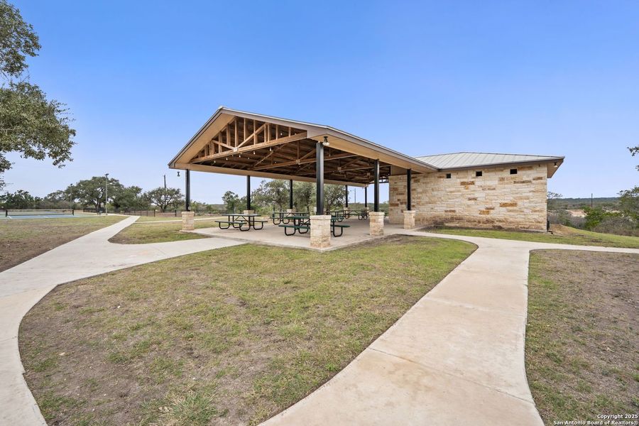 Community amenities in Hunters Ranch, San Antonio (Image 3).