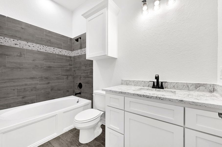 Furnished interior view inside a new home in , Anahuac (Image 5).