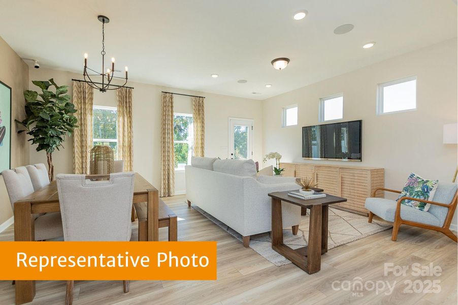 Suwanee Dining and Family Room