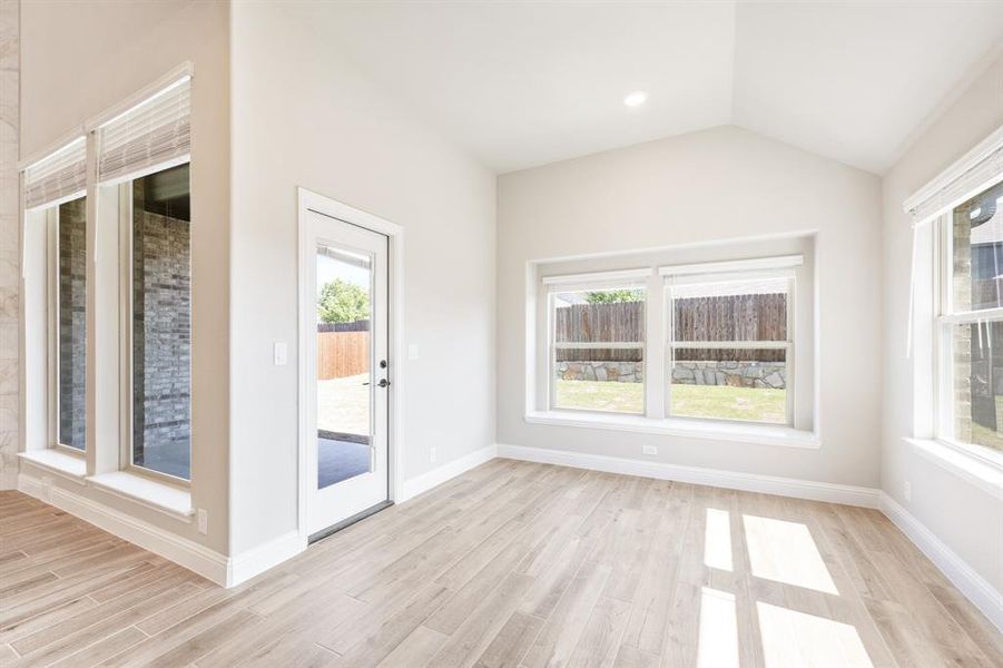 Spacious, unfurnished interior of a new home in Devonshire, Forney (Image 20).