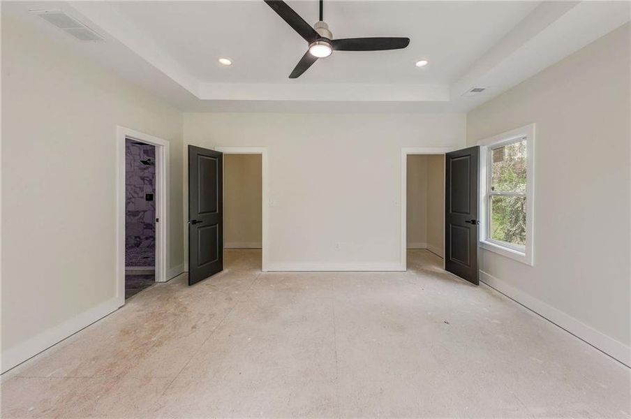Spacious, unfurnished interior of a new home in , Atlanta (Image 20). Spacious, unfurnished interior of a new home in , Atlanta (Image 20).