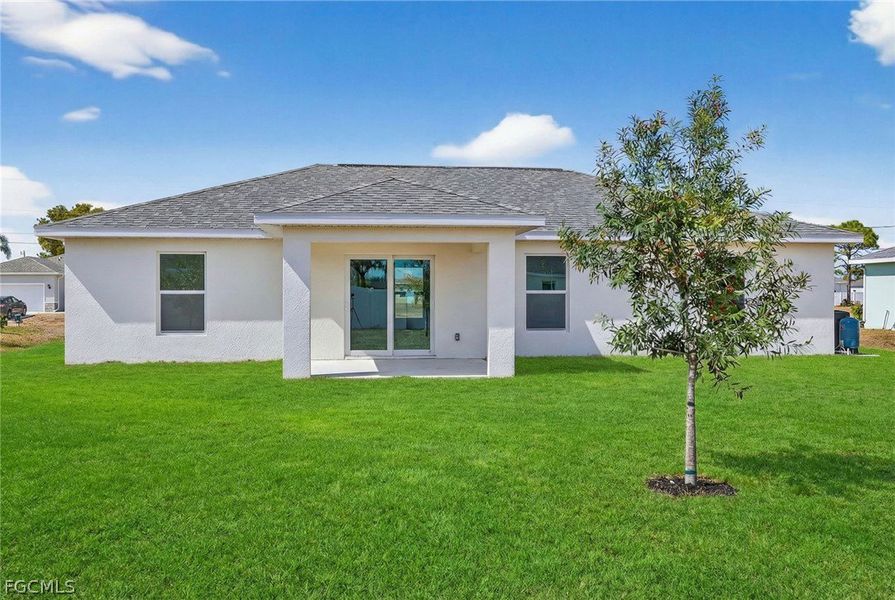 Exterior details and patio area of a home in Cape Coral, Cape Coral (Image 21). Exterior details and patio area of a home in Cape Coral, Cape Coral (Image 21).