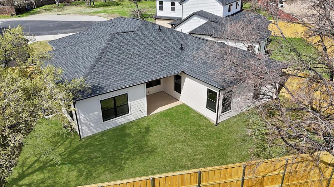 Exterior details and patio area of a home in , The Colony (Image 23).