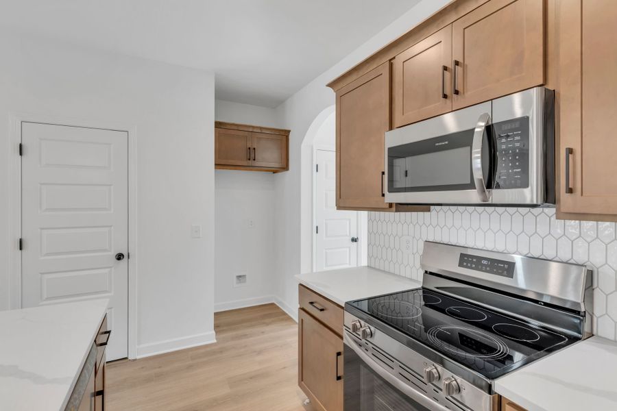 Furnished interior view inside a new home in Oxford Station, Gallatin (Image 8). Furnished interior view inside a new home in Oxford Station, Gallatin (Image 8).