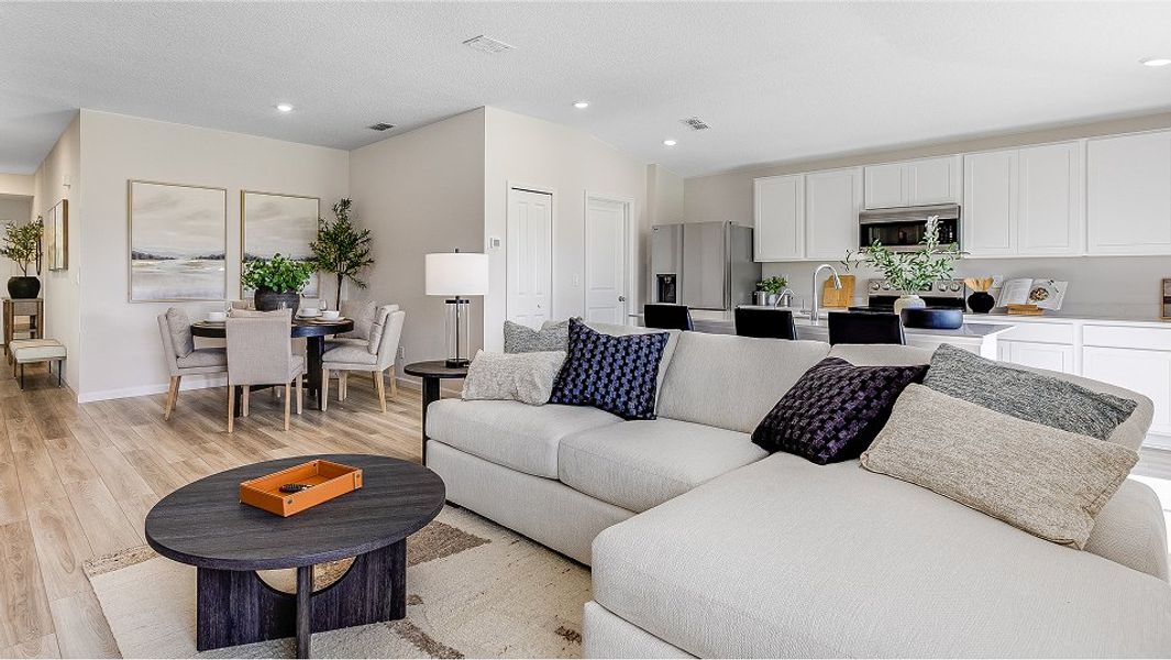 Florida Core N002 Bloom Family 2of4 Base6 7 18 25