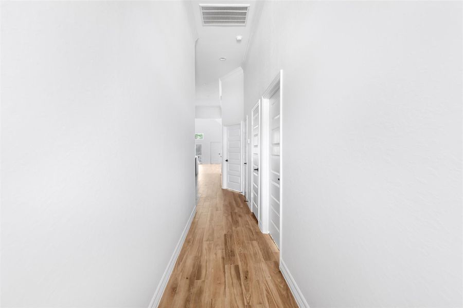 Spacious, unfurnished interior of a new home in , Anahuac (Image 22).