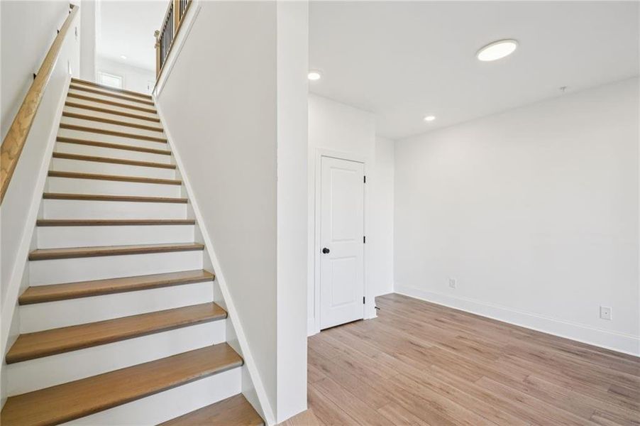 Spacious, unfurnished interior of a new home in IveyBrooke, Alpharetta (Image 21).