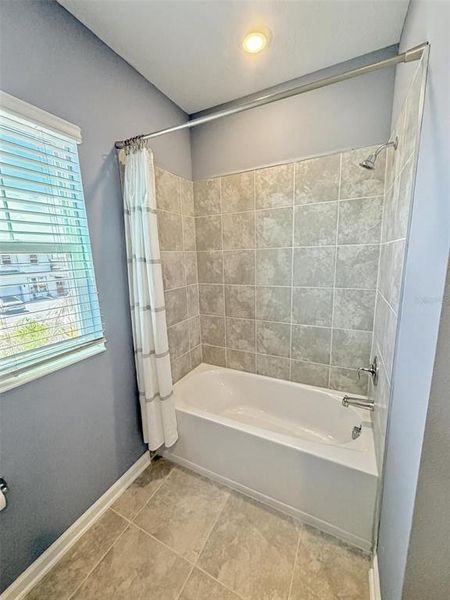 Furnished interior view inside a new home in , Orlando (Image 13).